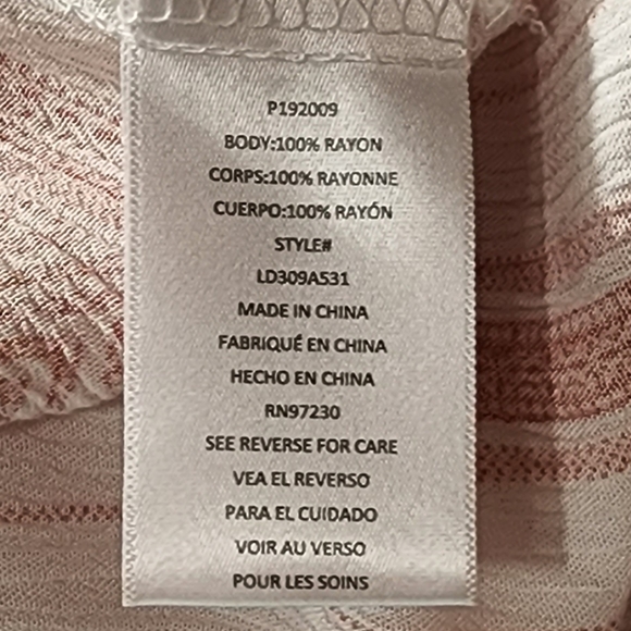 NWOT Button Up Twist Gathering Plus Size Top - Picture 6 of 7